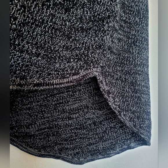 Express Women's 100%Cotton Knit Sweater Gray V-Neck Hi-Low Hem XS - Picture 4 of 11